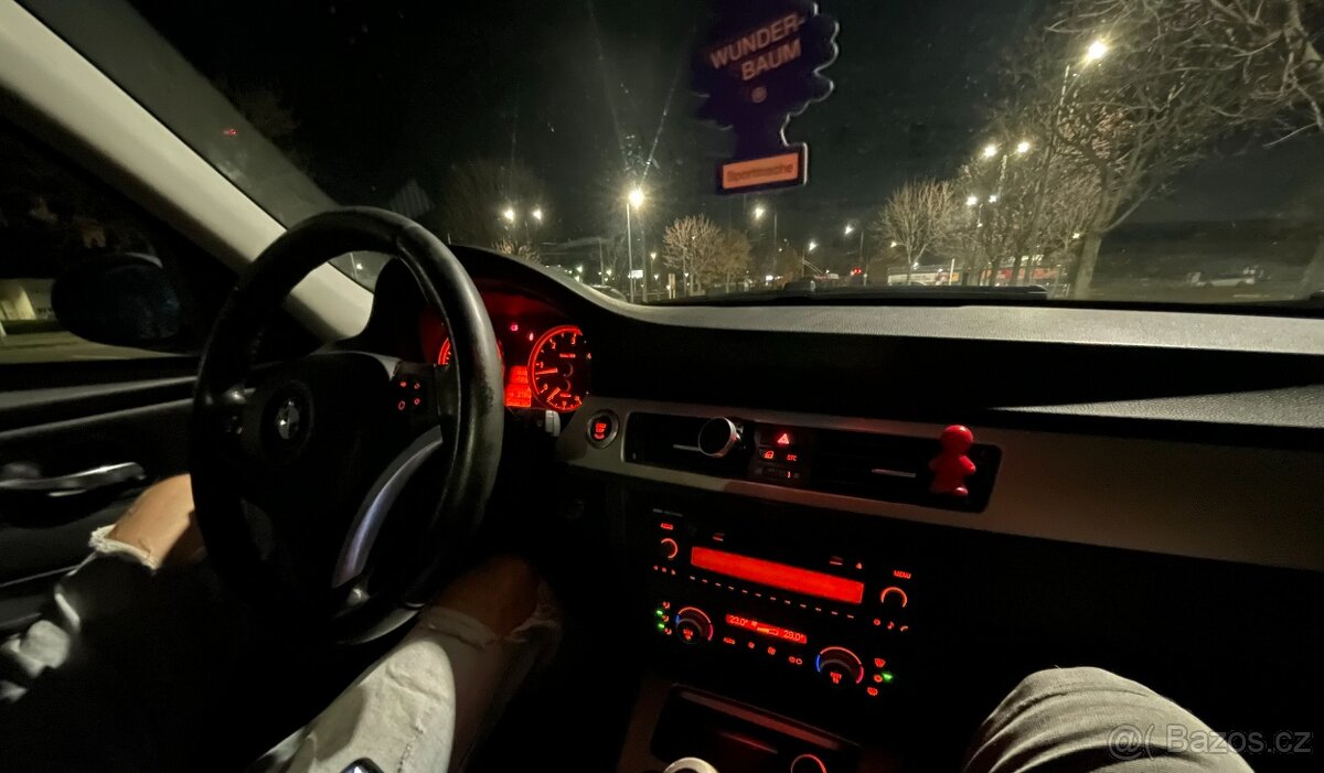 BMW e91 Touring 325d M57 145kW - 10