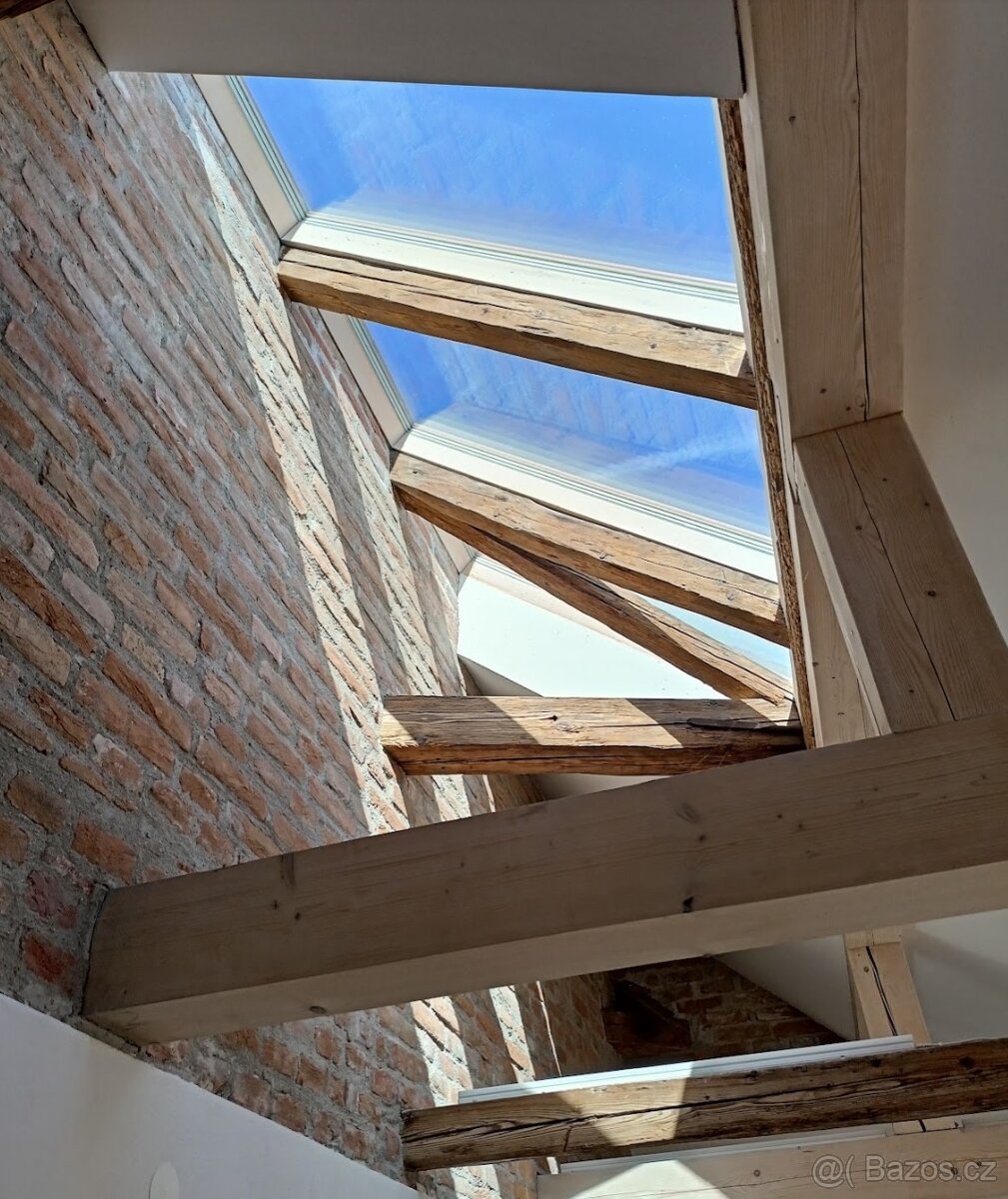 Staré tesané trámy - 10