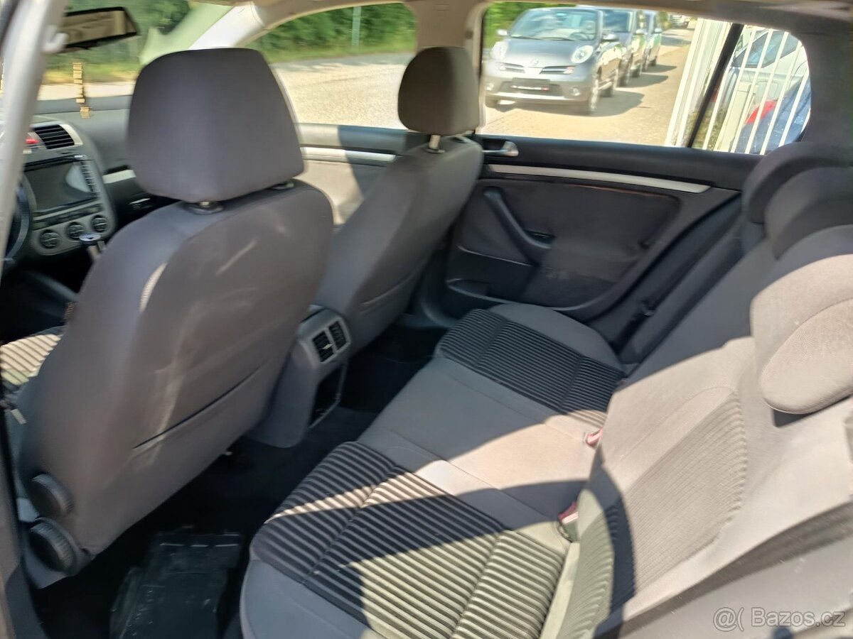 Volkswagen Golf 2.0i FSI 110KW - 10