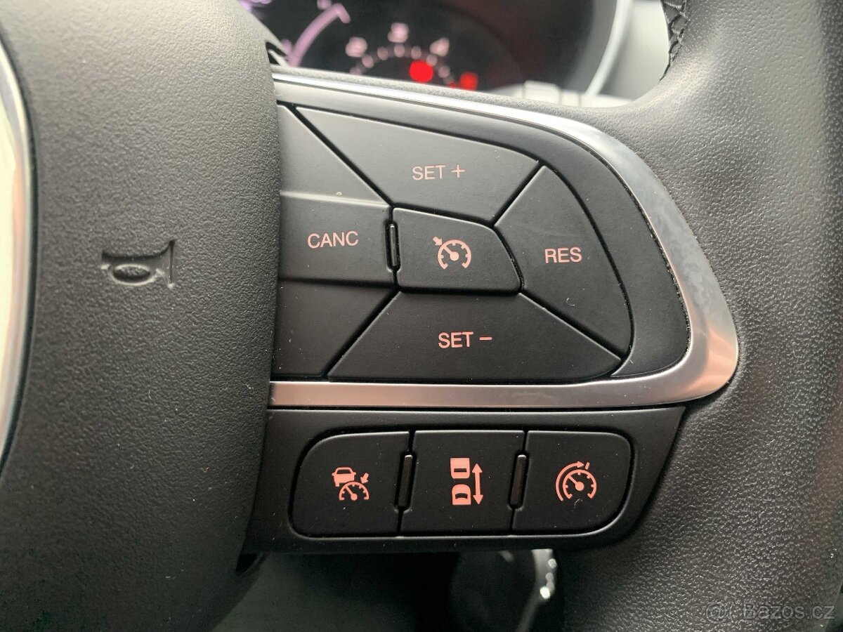 Fiat Tipo 1.6 MJTD 88 kW ACC NAVI KAMERA r.v. 2019 - 10