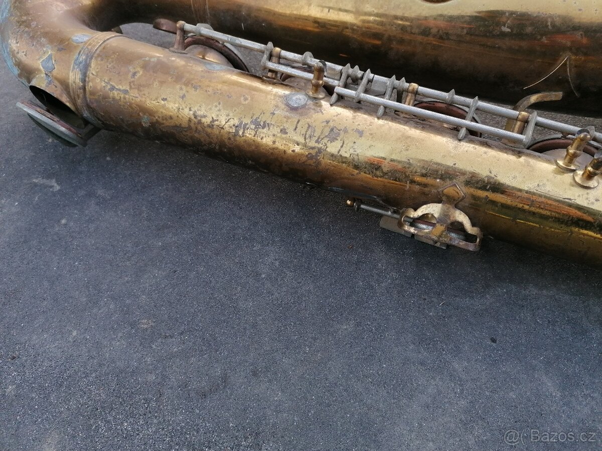 Predám starožitný saxofón Santoni Giglio Pare - 10