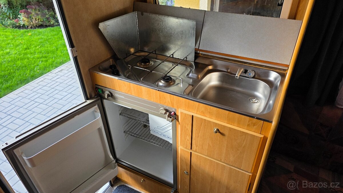 Knaus Vimara 370 (Marcampo), 100 km/h, předstan - 10