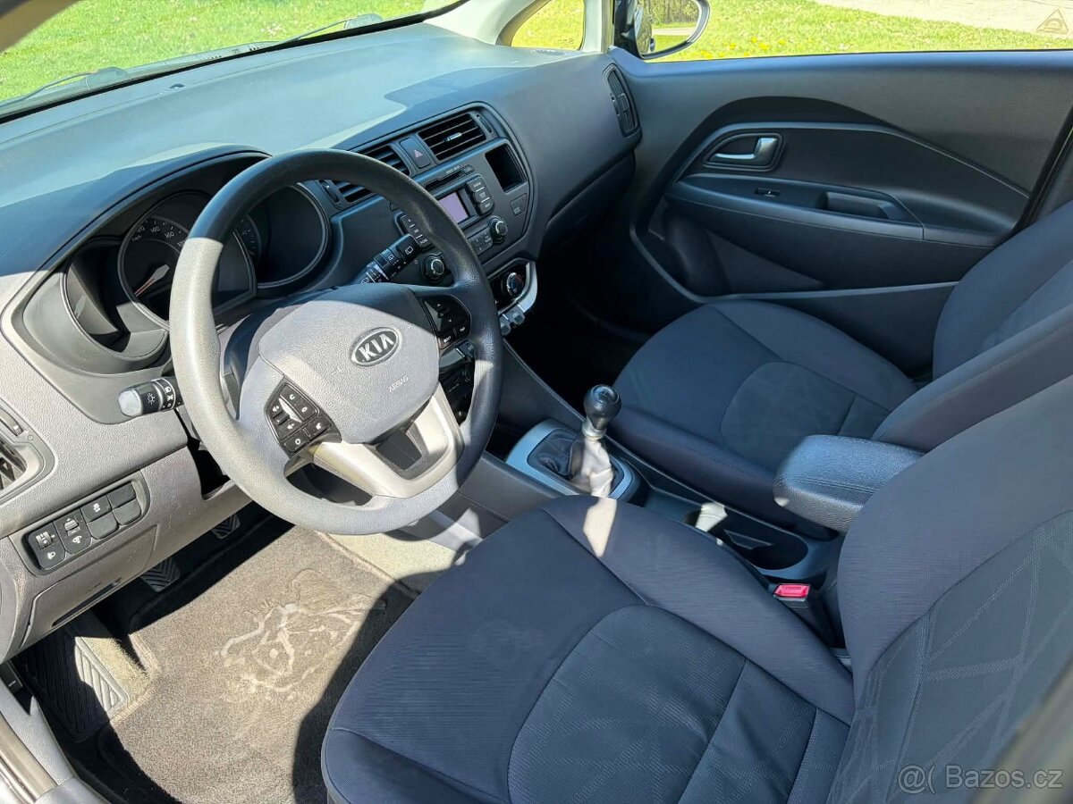 Kia Rio 1.2 CVVT - 10