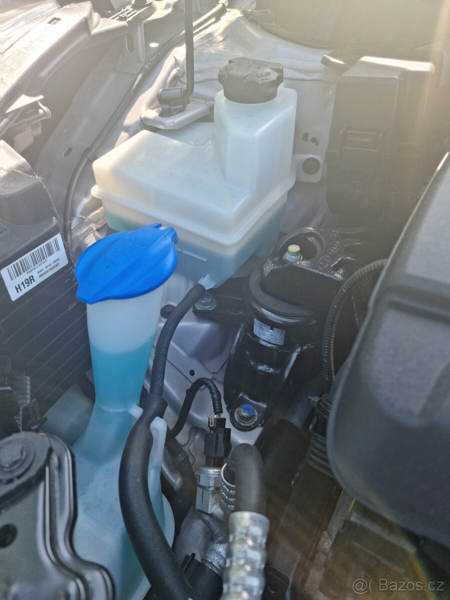 HYUNDAI I30 COMBI 1.6 CRDI 2016 81 kW 95 000 KM NÁJEZD - 10