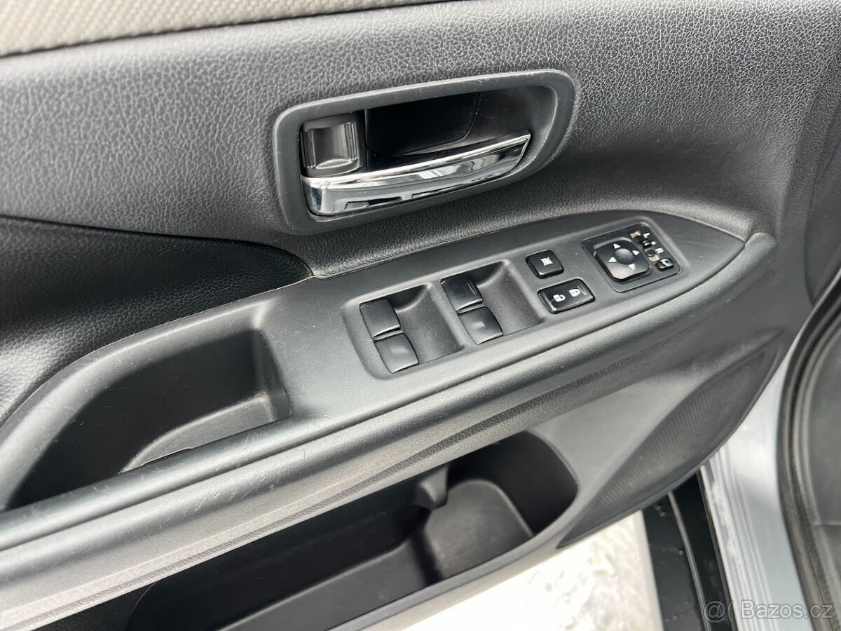 Mitsubishi Outlander, 2.2 D, automat, 4x4, 1.majitel - 10