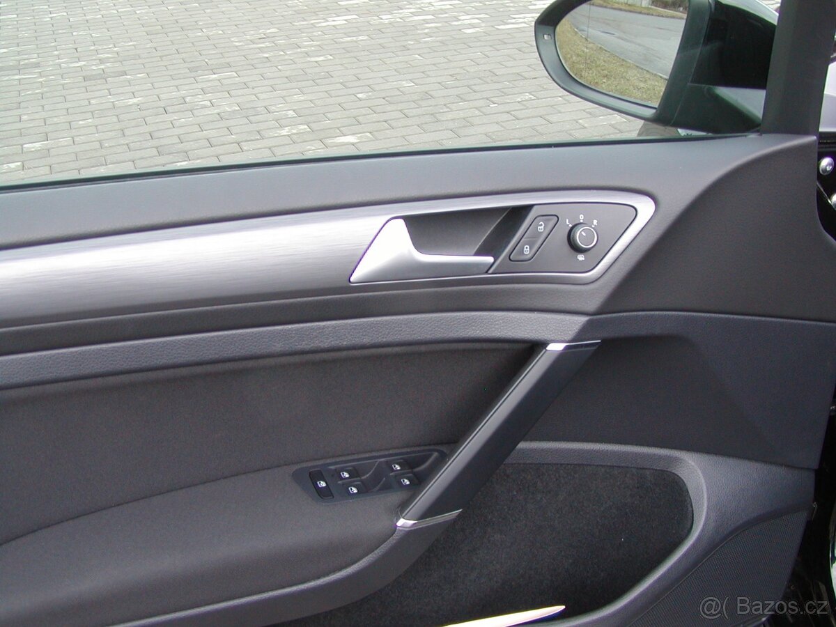 Golf 1.6TDi, Comfortline, Vysoká výbava - 10