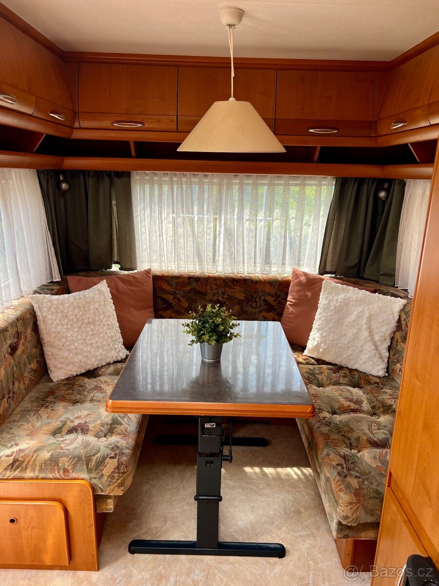 Karavan Hobby 470 Excellent - top stav - 10