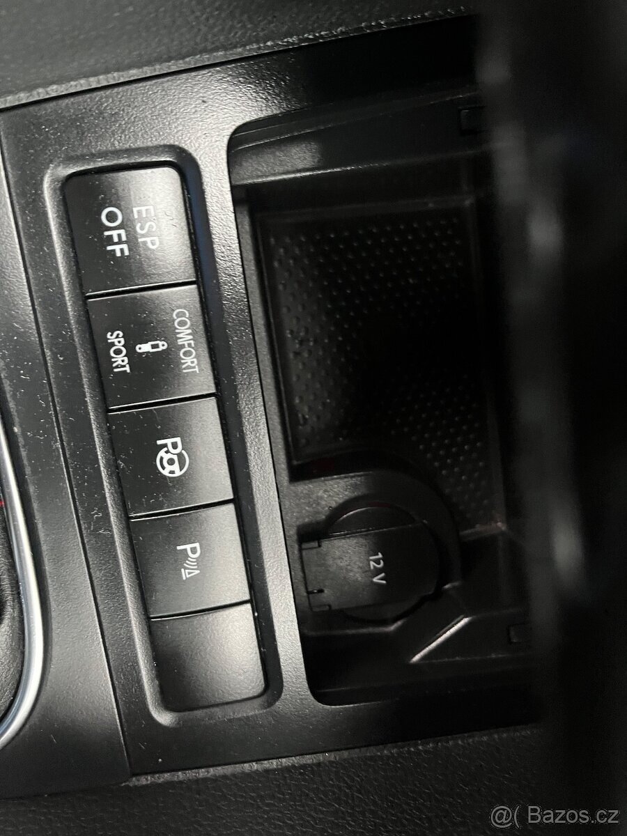 Volkswagen Golf 6 GTI 2.0 tsi DynAudio Xenon DCC kamera - 10