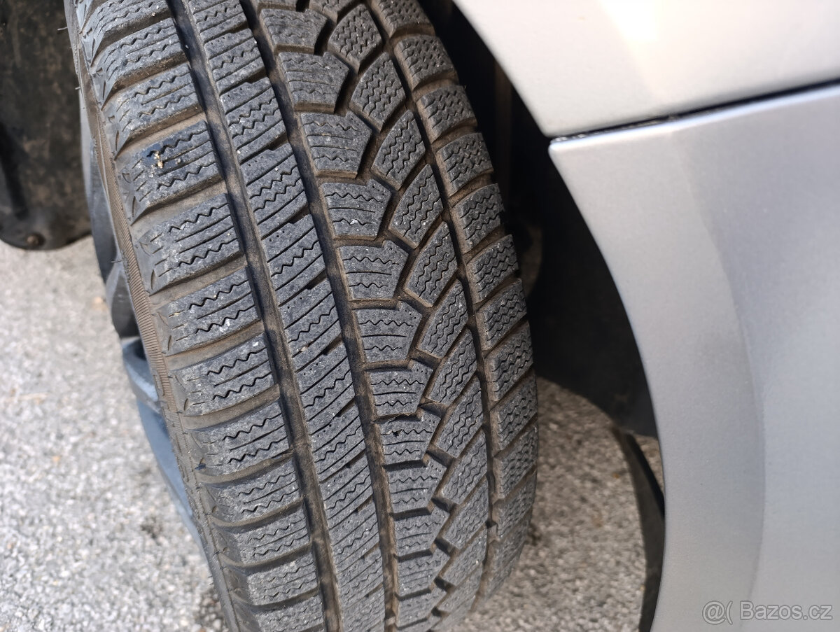 Škoda Fabia 2 1.2 HTP51Kw Sport 2009 ČR 193xxxKM - 10