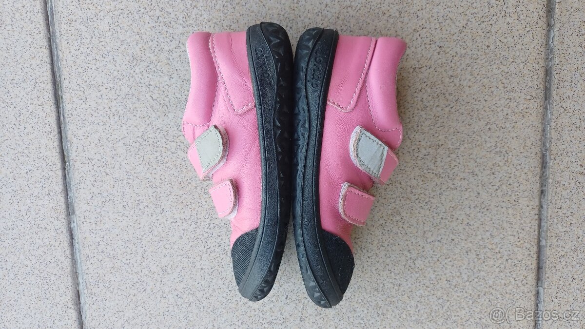 Jarní/podzimní dívčí kožené botky Jonap vel.25 - 10