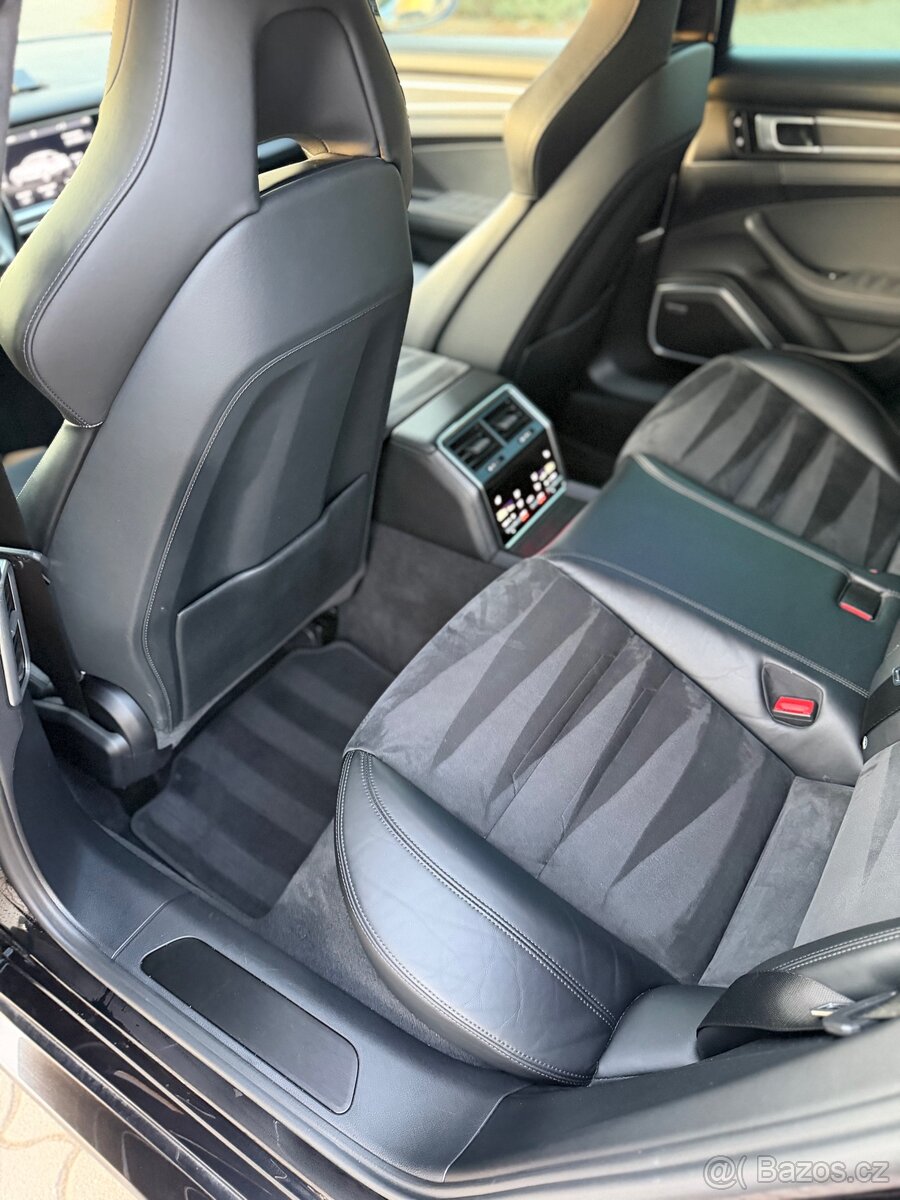 PORSCHE PANAMERA GTS - 10