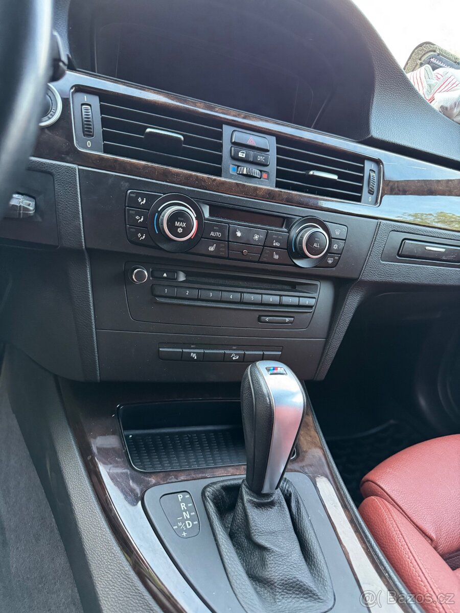 BMW E91 330d N57D30 LCi M-Paket blacksaphire dily - 10