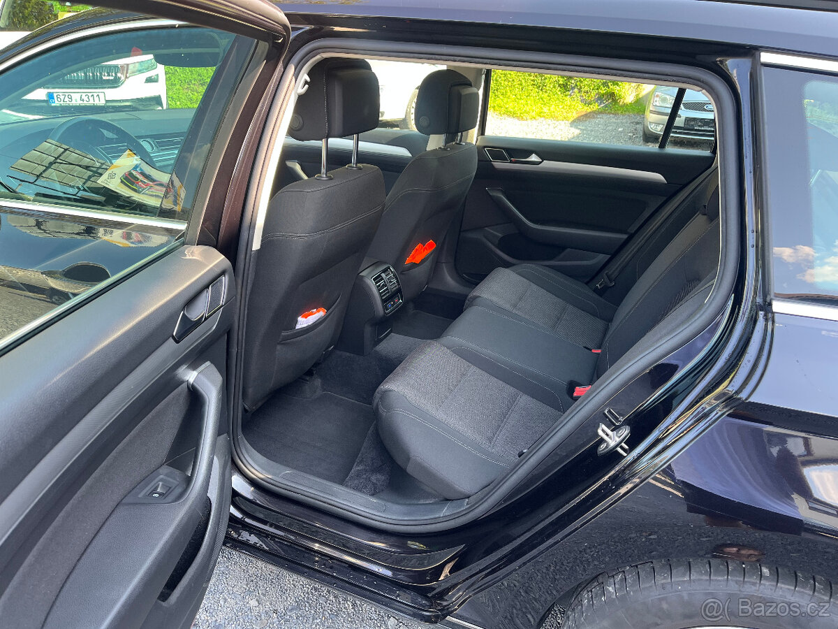 VOLKSWAGEN PASSAT 2,0 TDi 110 Kw COMF.PANO.TAŽNÉ - 10
