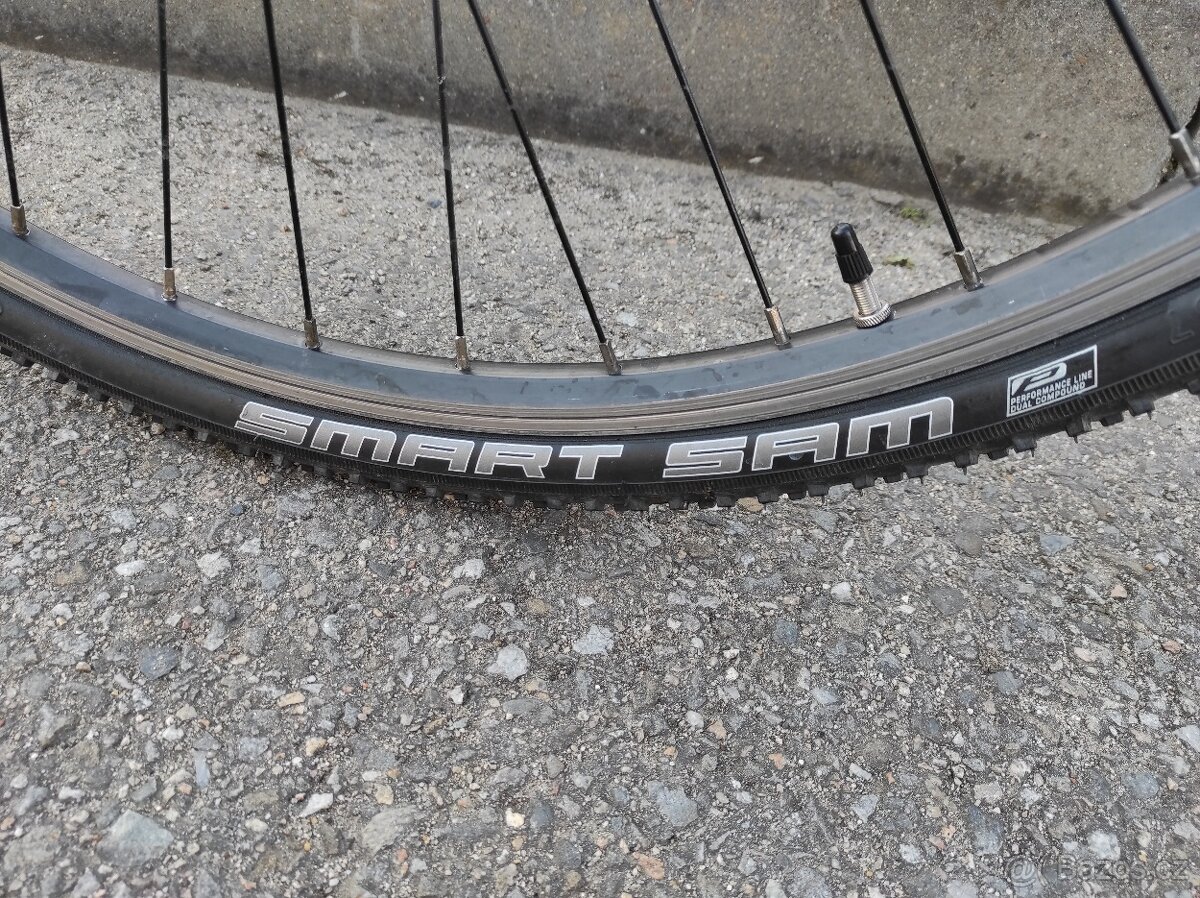 Jízdní kolo FELT - 10