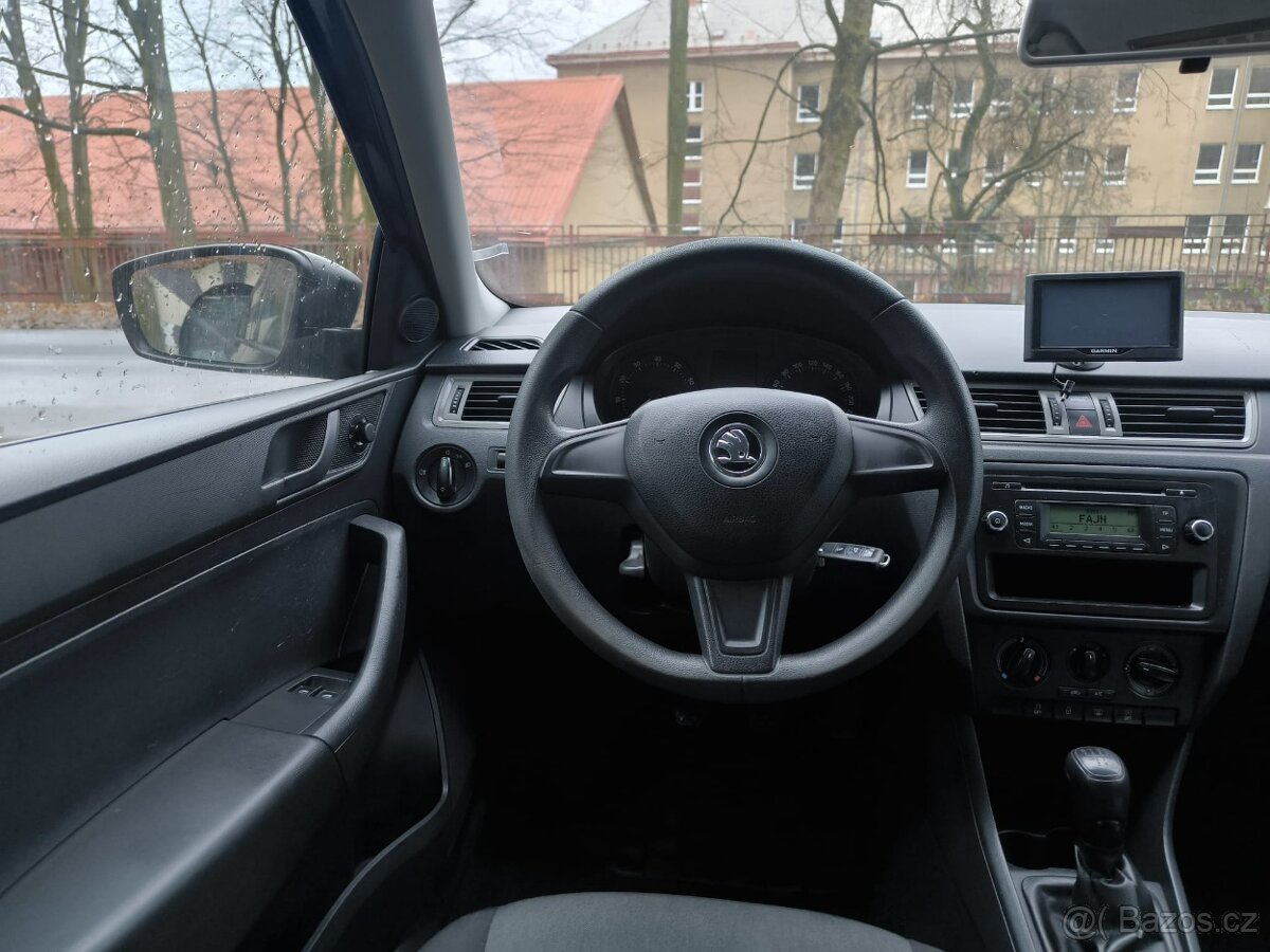 Škoda Rapid - 10
