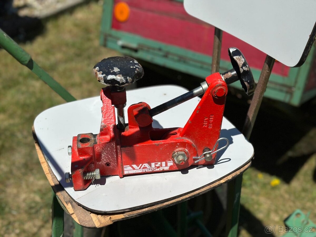 VARI - malotraktor + příslušenství - 10