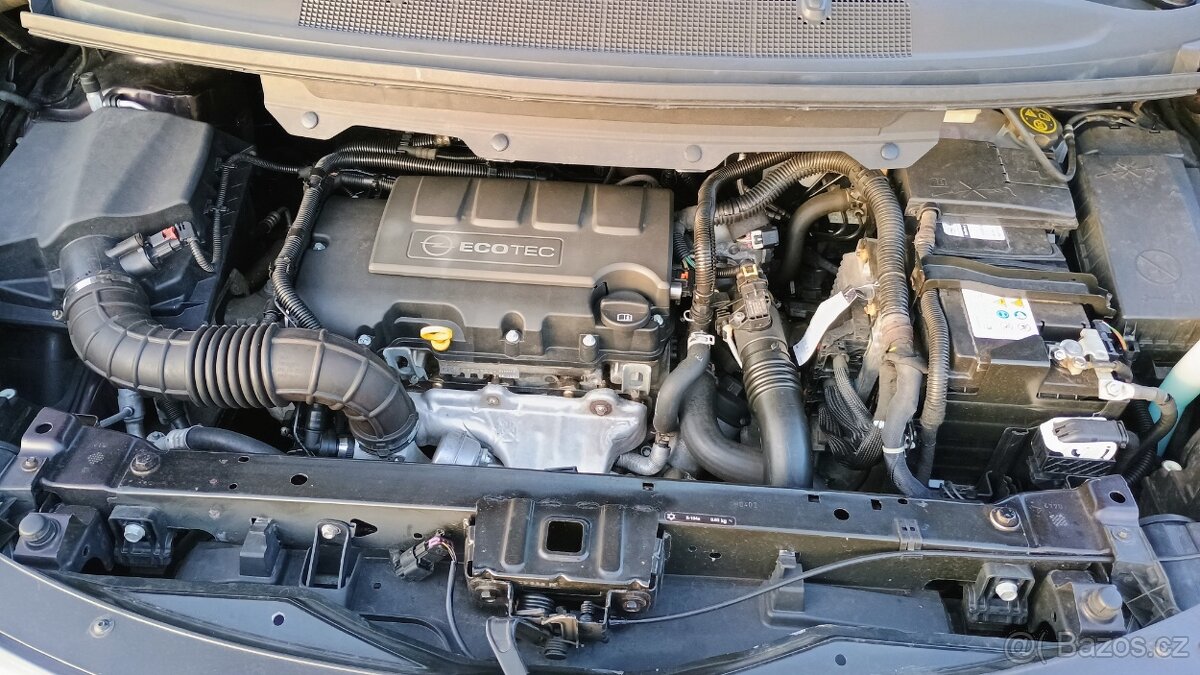 Opel Zafira 1. 4 turbo  7 míst nová cena - 10