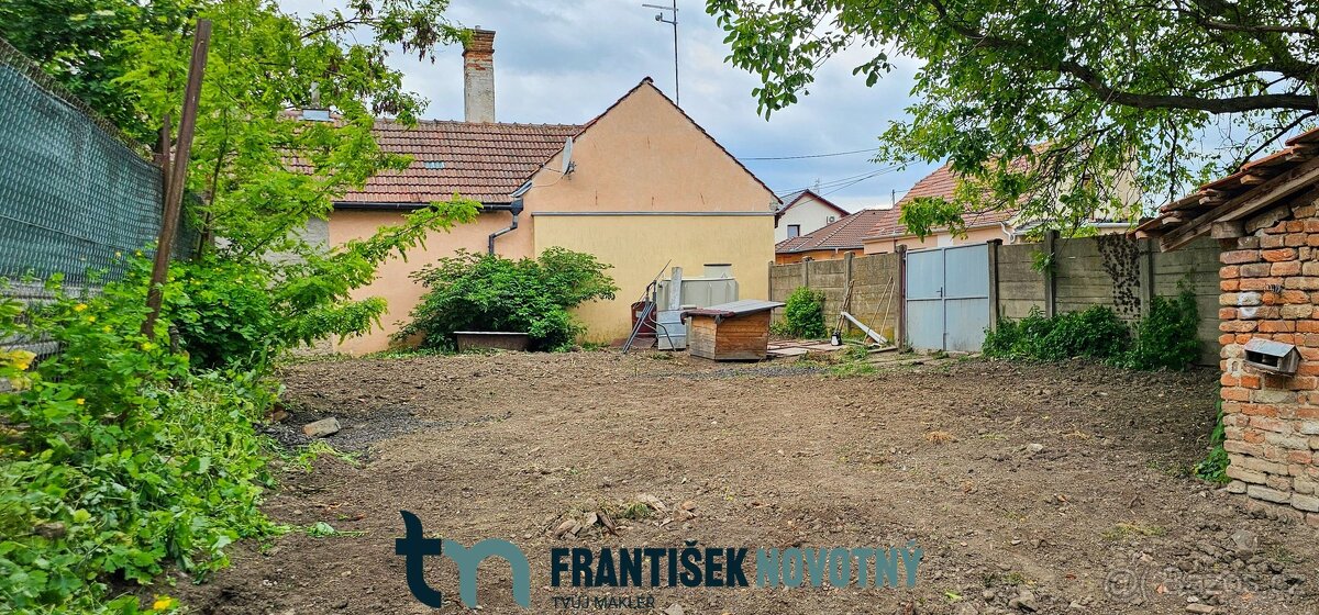 Rodinný dům 4+1 se zahradou – Loděnice, okr. Brno-venkov - 10