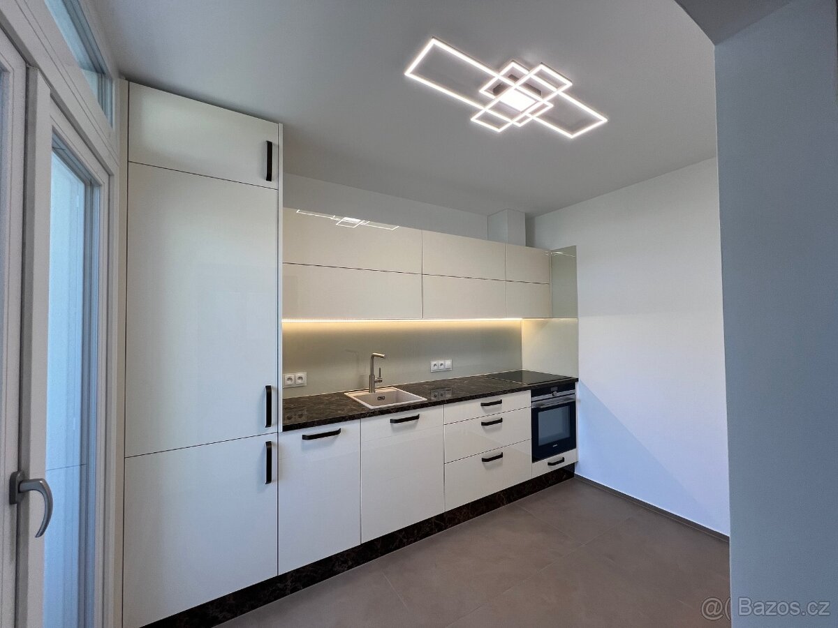 Kompletní realizace a rekonstrukce domů, bytů - 10