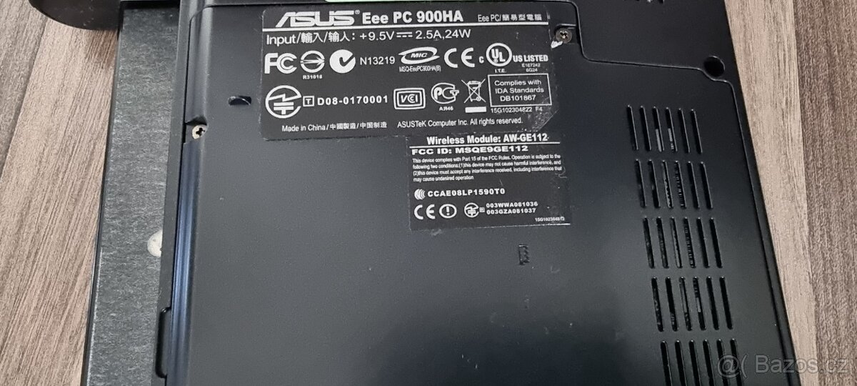 Malý notebook ASUS - 10