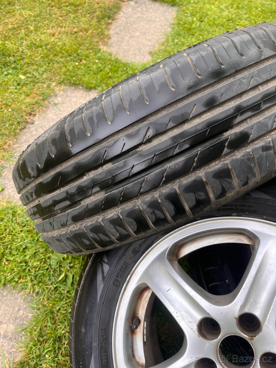 4x alu ze Škoda Octavia 1 + letních pneu Nokian 5-6mm 195/65 - 10