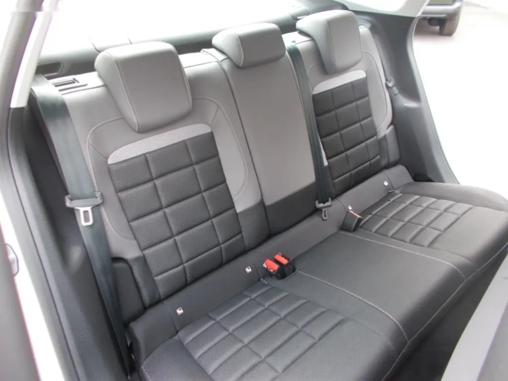 Citroën C4 X, PLUS Petrol 130 Automatic - 10