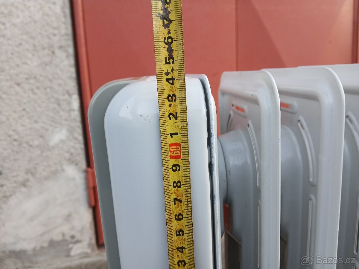 elektricka olejova kamna radiator DeLonghi 2000w - 10