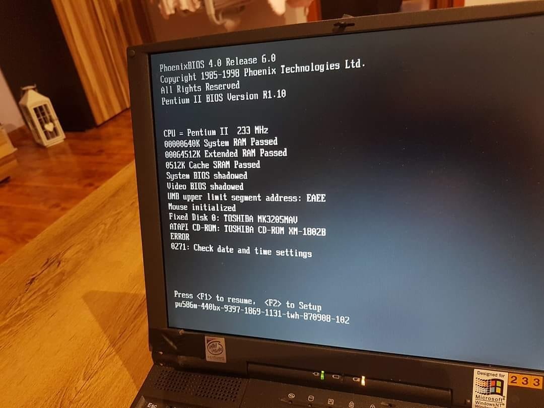 Stary noteboook - FUNGUJE - 10