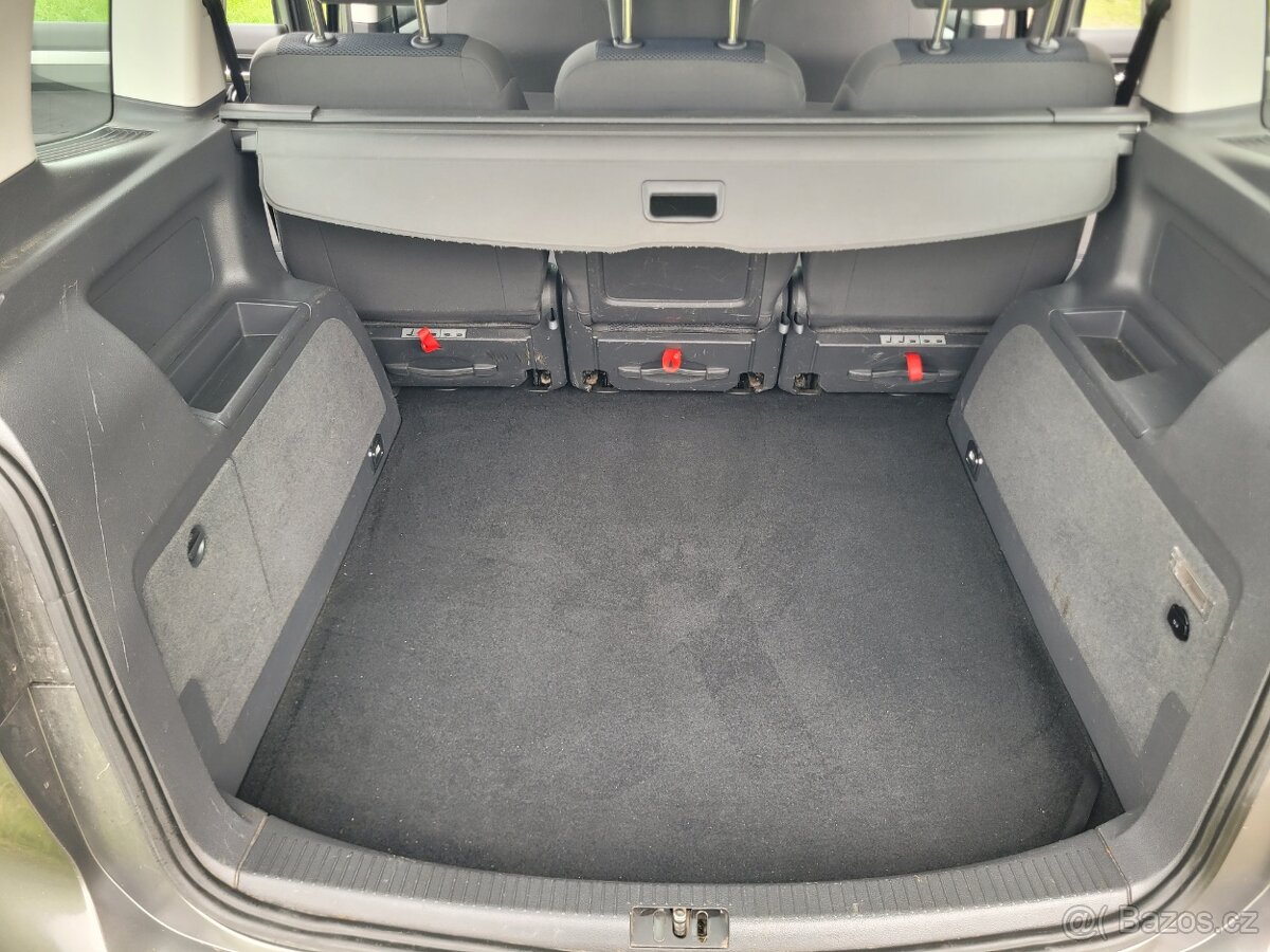 VOLKSWAGEN TOURAN - 10