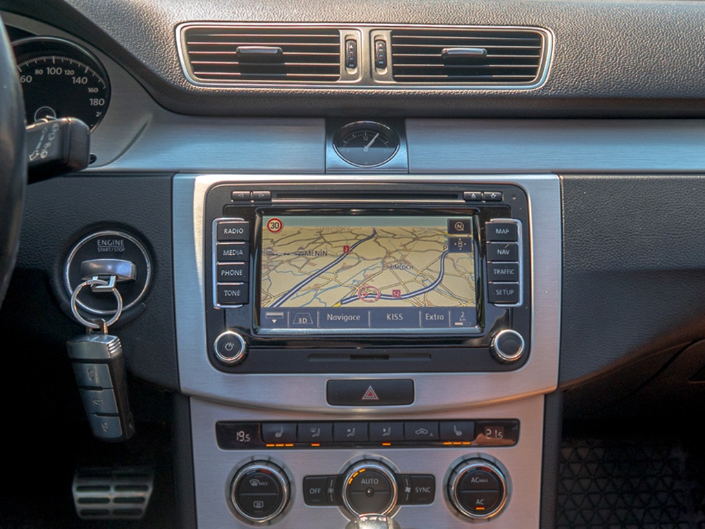 Volkswagen Passat 2.0TDI 125KW ALLTRACK 2x KOLA - 10