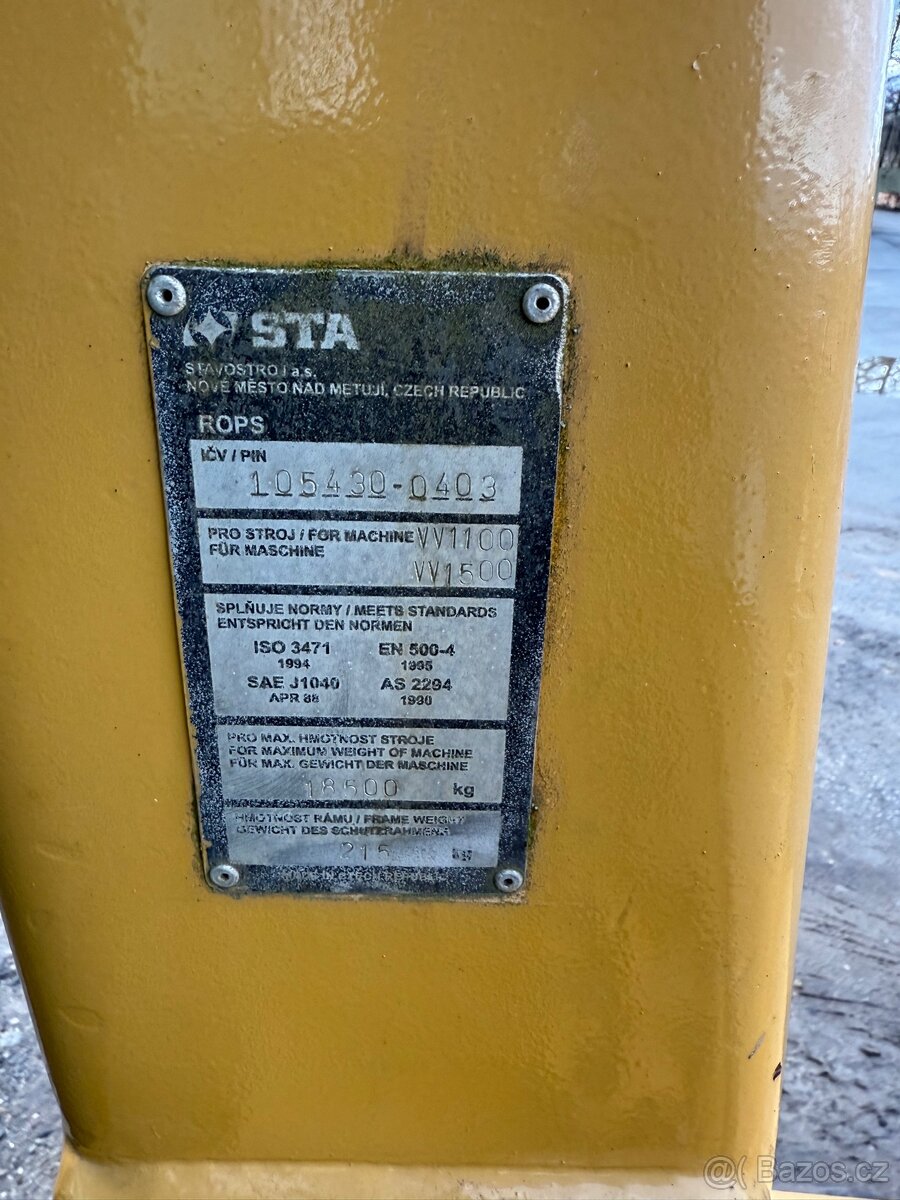 PRODÁM VIBRAČNÍ VÁLEC STA VV1100 - 10
