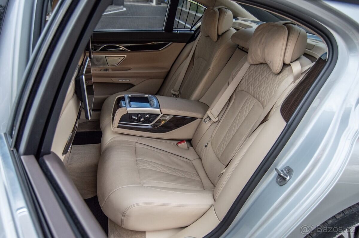 BMW 750i G11 xDrive 330kw - 10