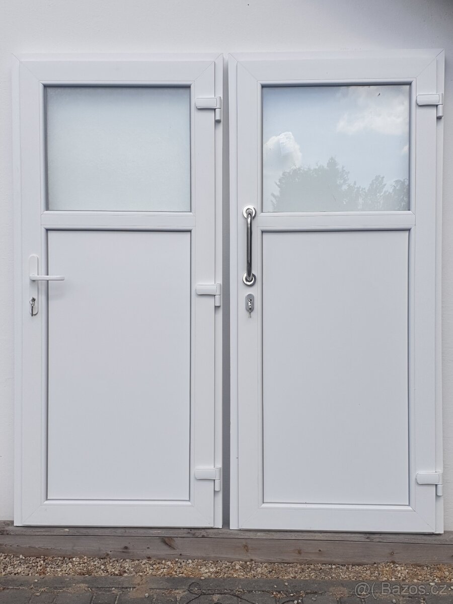 okna a celoprosklené dveře - 10