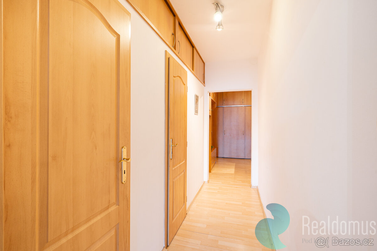 Prodej bytu 4+1, OV, balkon, centrum Českých Budějovic - 10