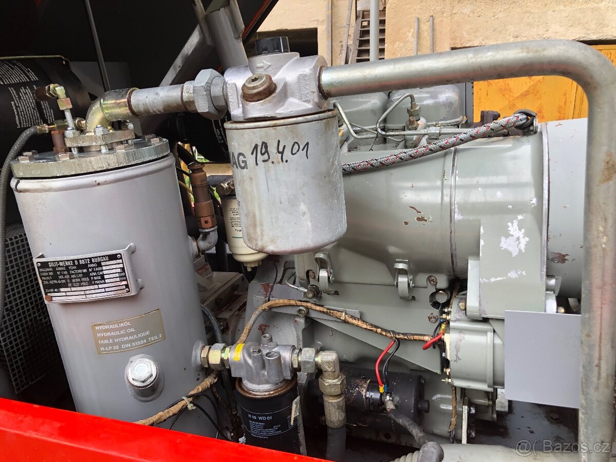 Šroubový mobilní kompresor Mannesmann Demag - 10