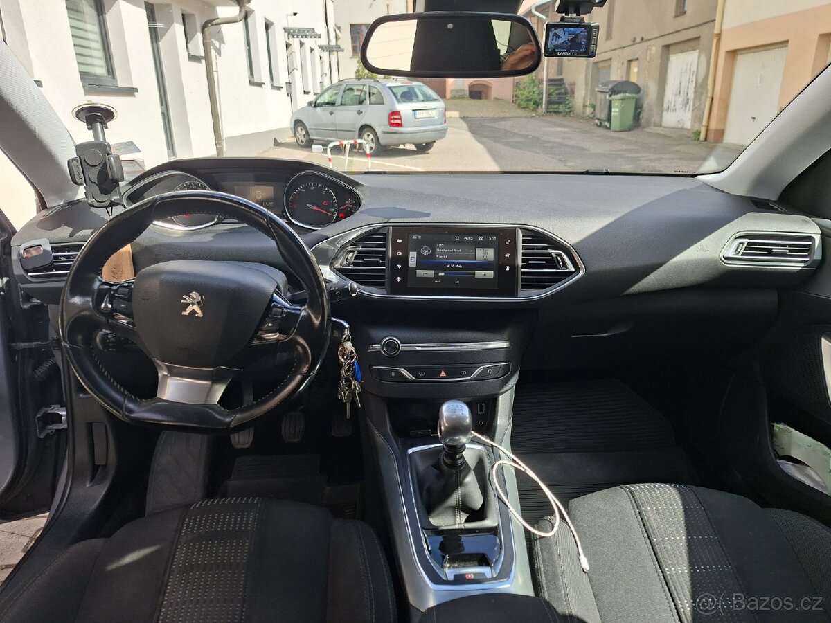 Peugeot 308 SW 1.6 BlueHDi, 6 st. manuál, Allure, 88kW - 10