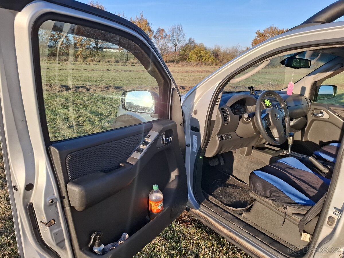Nissan Navara D40 SLEVA volejte - 10
