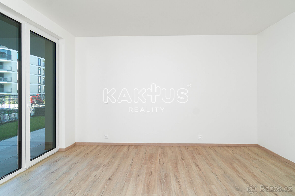 Pronájem bytu 4+KK (114m²) s předzahrádkou v novostavbě na u - 10