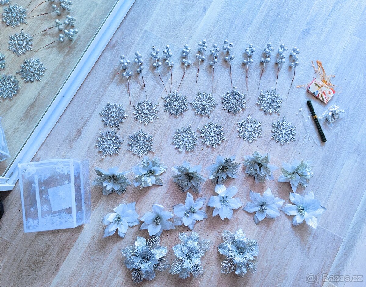 Vánoční ozdoby, květ, vločka,m. Různé barvy - 10