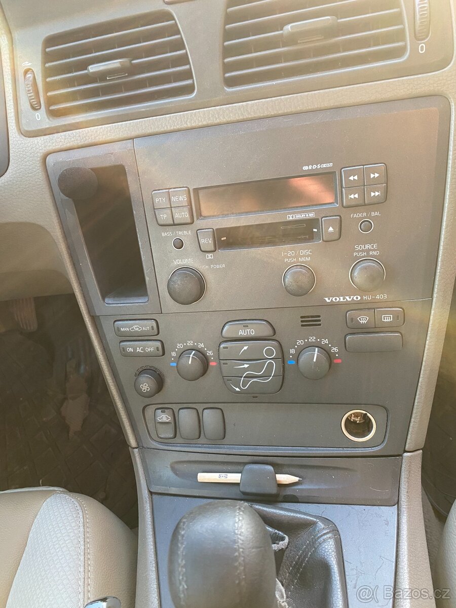 Volvo S60 2,5T awd 154kw LPG - 10