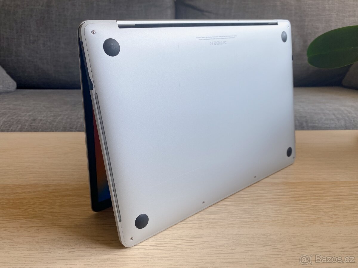Apple MacBook Pro 13" CTO 16GB - ZÁRUKA, 100% JAKO NOVÝ - 10