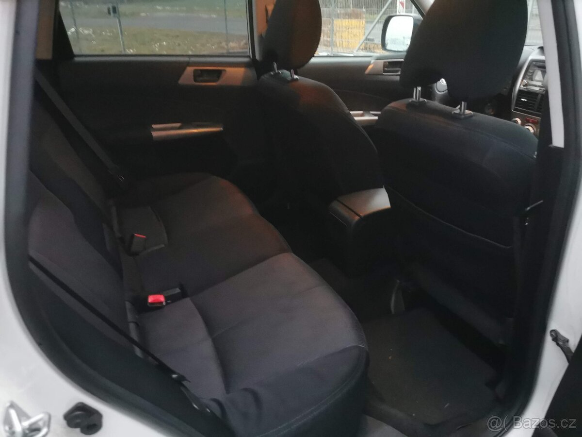 Subaru Forester 2.0 i + LPG Bi-Fuel - 10