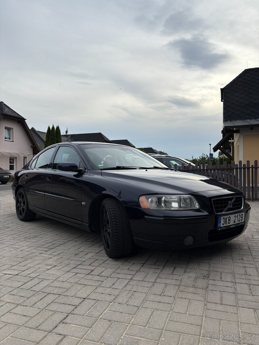 Volvo S60 2.4D5 96Kw - 326tis. km - 10