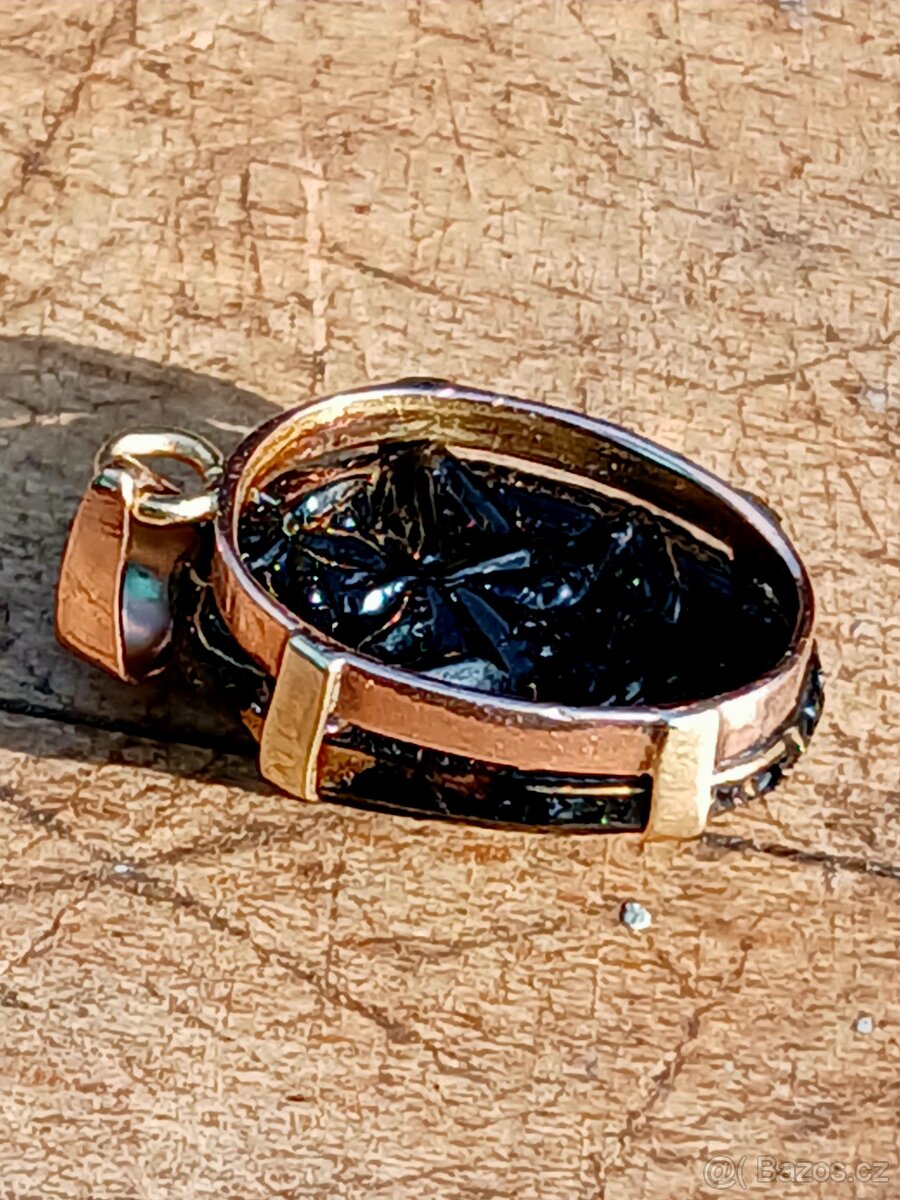 Zlatý přívěsek Skarab - 10