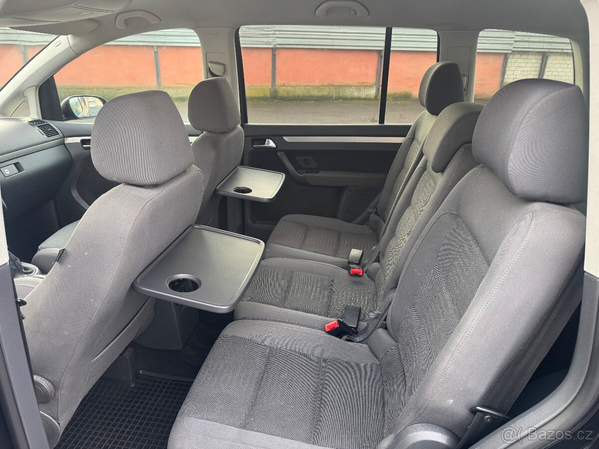 Volkswagen Touran 2.0 TDi FACELIFT MOŽNO NA SPLÁTKY - 10