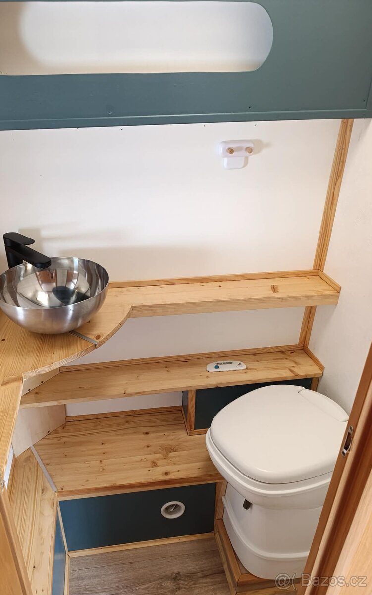 Karavan WILK , výborný stav, plná výbava - 10