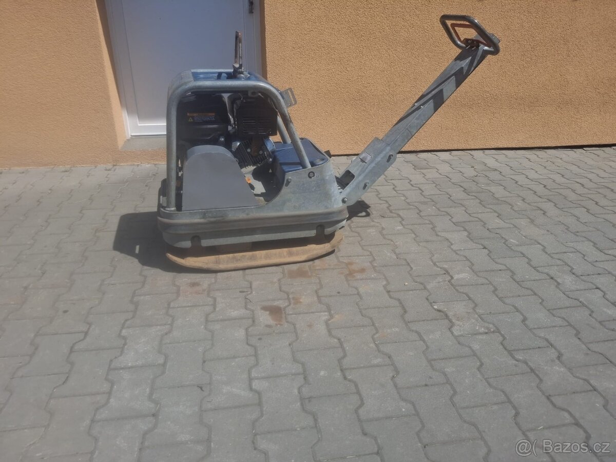 Vibrační deska Swepac FB225 30kN - 10