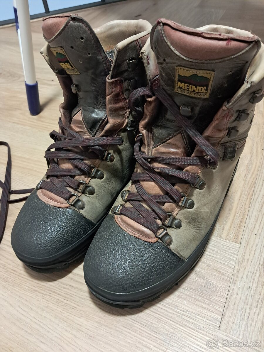 Turistické pohory Meindl vel.41-42 kožené, šíře H - 10