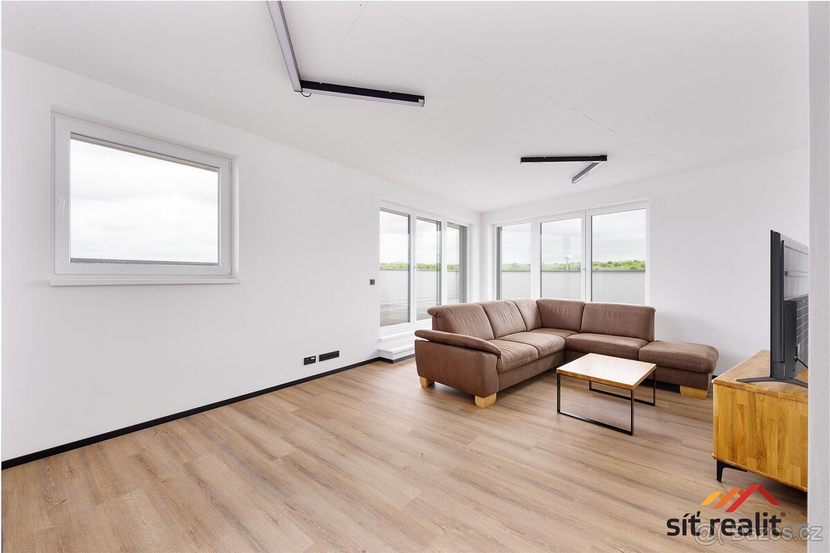 Atraktivní novostavba bytu 3+kk, celkem 89 m2, velká terasa - 10