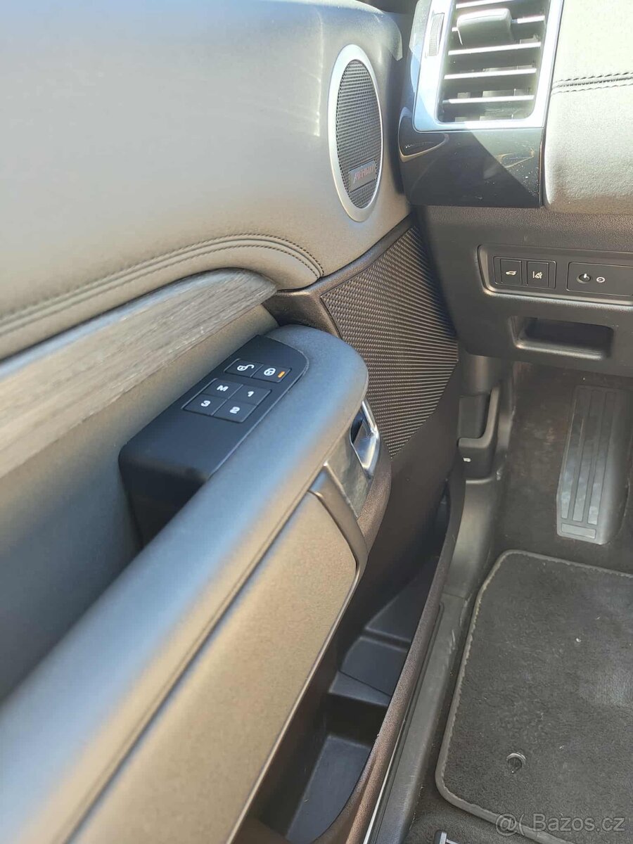 Land Rover Discovery 3.0L TD6 HSE Luxury AWD A/T - 10